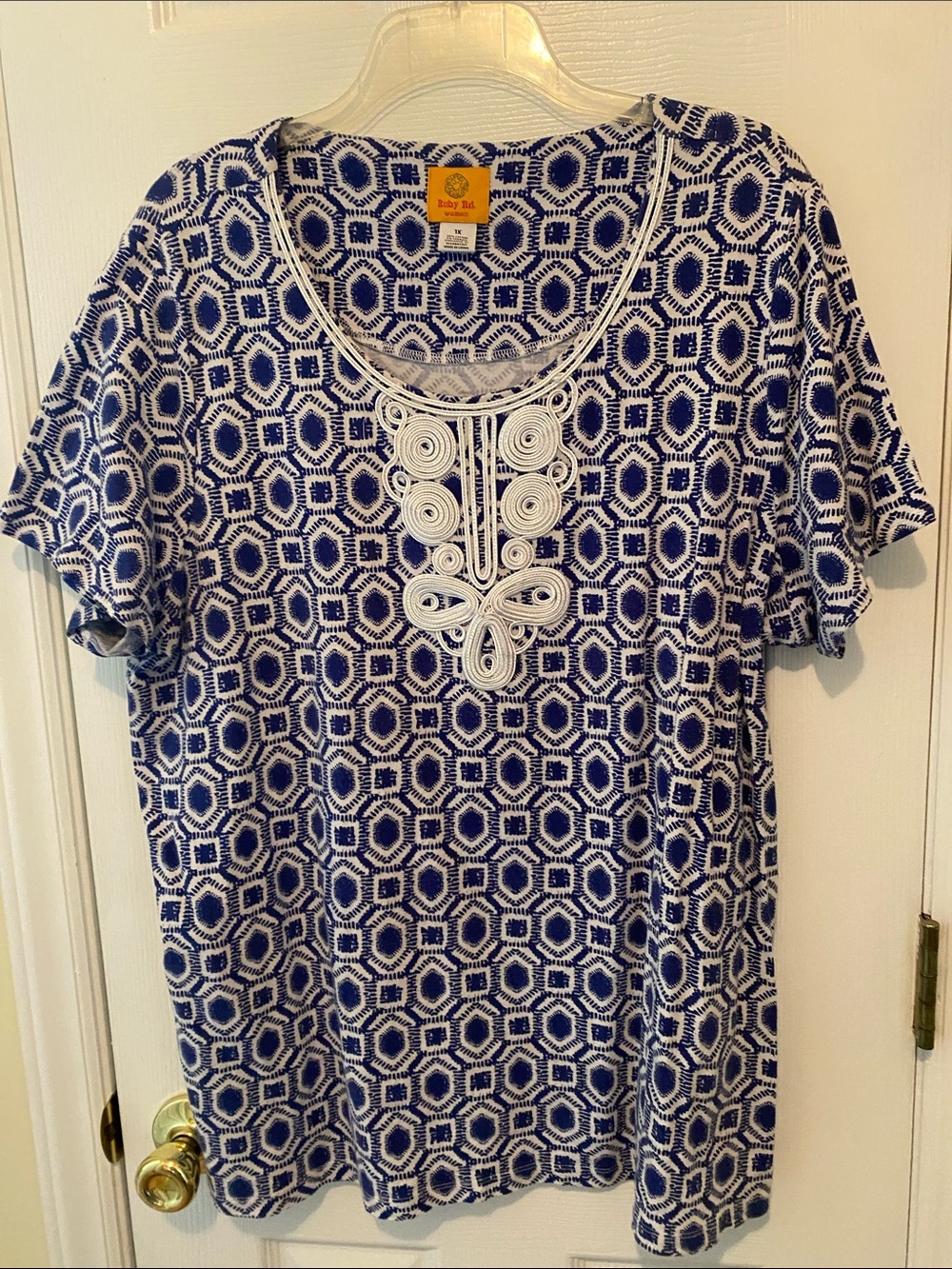 Ruby Rd. Blue and White Short-Sleeve Geometric Embroidered Tee